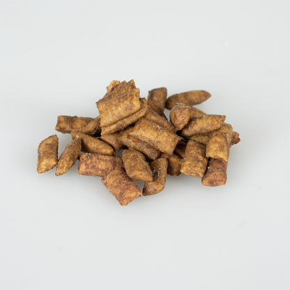 Duvo+ Crunchy Chicken Puffs for Cats 50g | Crunchy Snack with Soft Chicken Filling