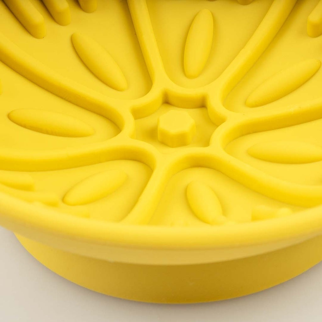 Duvo+ Lick Feeding Bowl For Dogs And Cat Kiwi Yellow | Slow Licking Mat Bowl 14x14x6.5cm